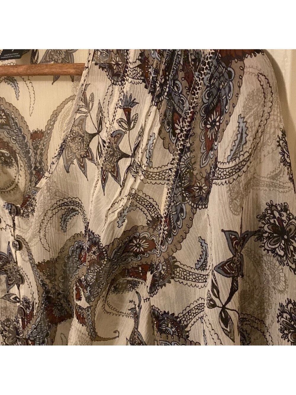 40. Club Monaco| Silk Paisley Print Dress. Small medium - Picture 8 of 14